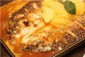 深圳一家有意思的烤鱼店,深圳第一家脆皮烤鱼