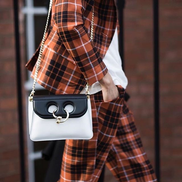 你的包烂大街了吧？三个品牌瞬间提升包品