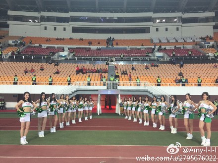 清纯可爱足球宝贝,甜美足球宝贝