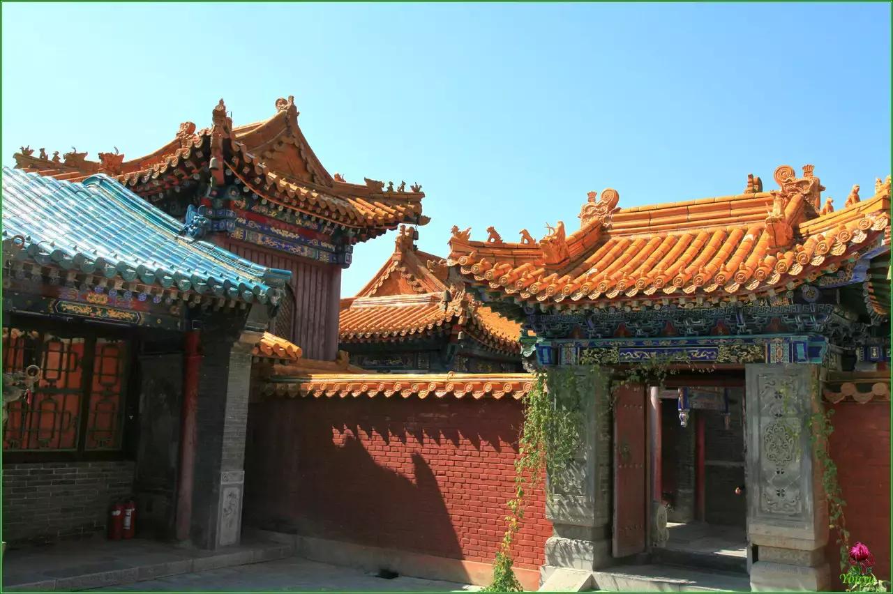 五台山文殊菩萨铜像在哪个寺庙,山西省五台山文殊菩萨寺庙