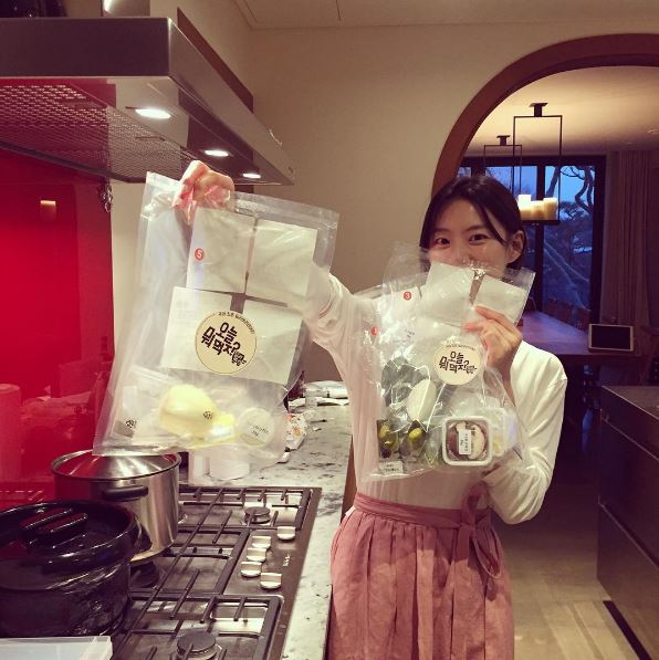 裴勇俊妻子朴秀珍身材,裴勇俊与妻子图片