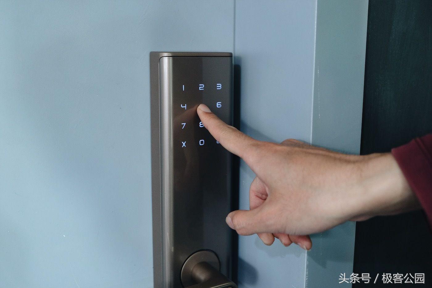 装上这把「秒开」的门锁，感觉记性不好的我得到了拯救