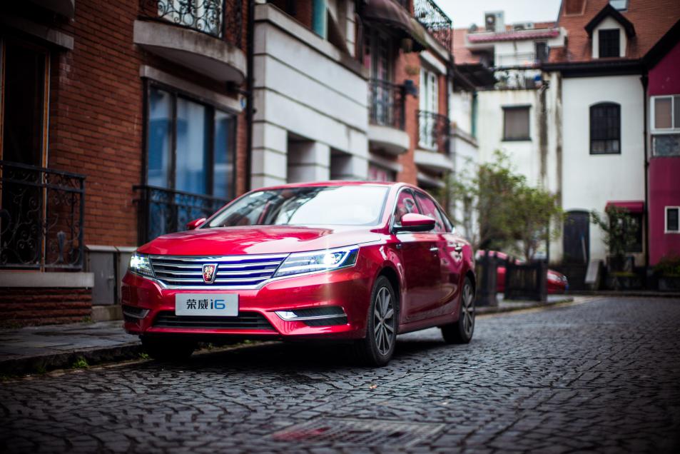 荣威i6耗油打破吉尼斯纪录,荣威i6加满油能跑多少公里