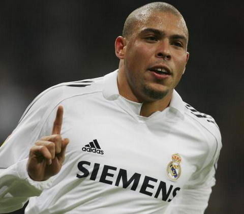 足球十大帅哥第一名,足球浪子