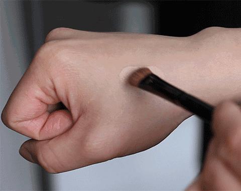 明明是同款粉底液,明星同款粉底液怎么样