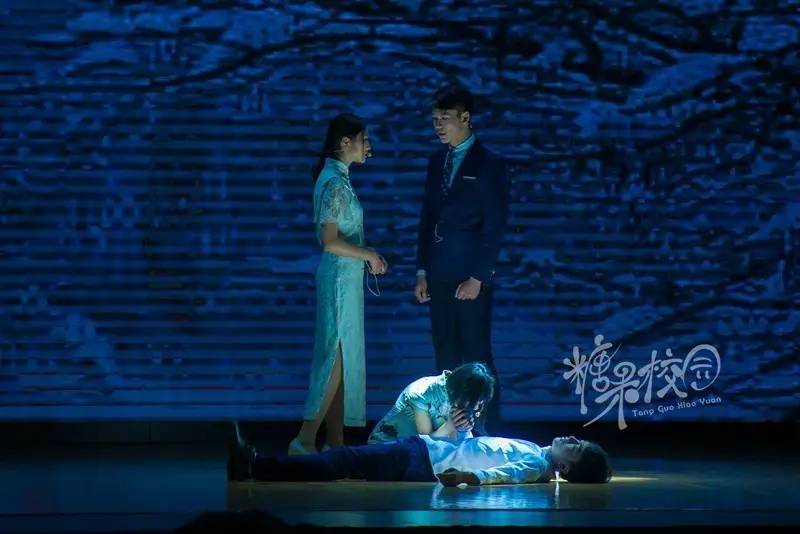 昆十中校园表演,校园话剧活动报道