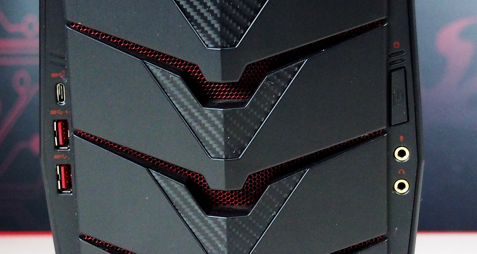 总算赶上活动了，这玩意玩单机游戏两年不用担心啊