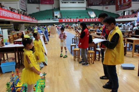 遵义市青少年科技创新大赛开幕,余庆白泥中学科技大赛