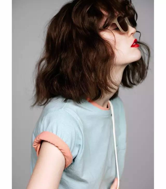 今年最潮的衣服,今年最流行的衣服30多岁穿的