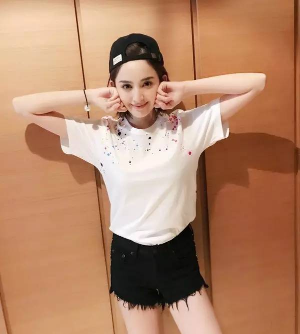 今年最潮的衣服,今年最流行的衣服30多岁穿的