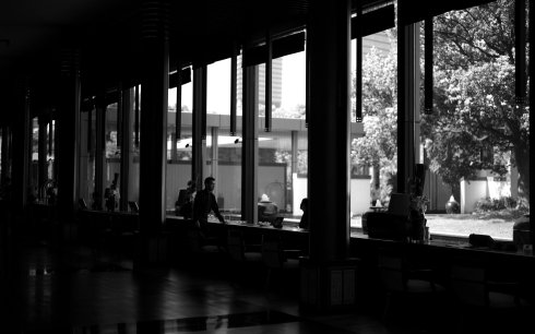 从一个苹果到一个旅店帝国，他用了17年，他是世界酒店之王