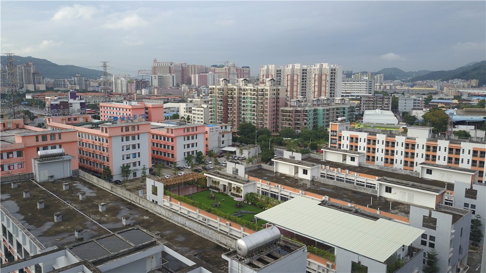 大疆无人机精灵4无人机深度评测,大疆精灵4飞行评测