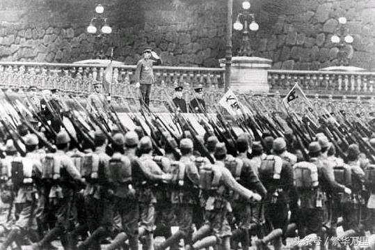 二战期间的日本*队军**中，什么级别的军*能官**够分到一把*刀军**？