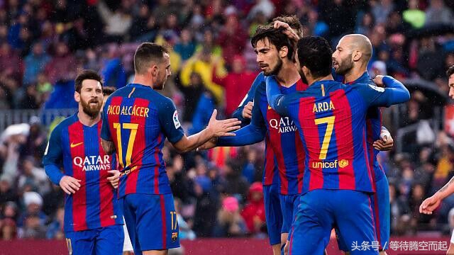 梅西踢球的精彩表演,势不可挡梅西梅开二度带队