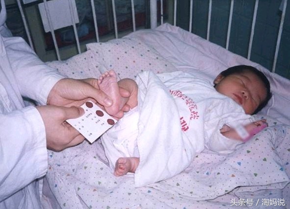 新生儿疾病筛查足跟采血教学视频,新生儿足底采血检查说先天性贫血