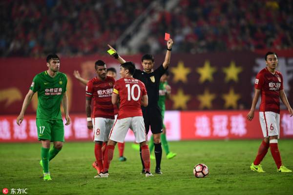 眼瞎裁判误判,睁眼瞎裁判