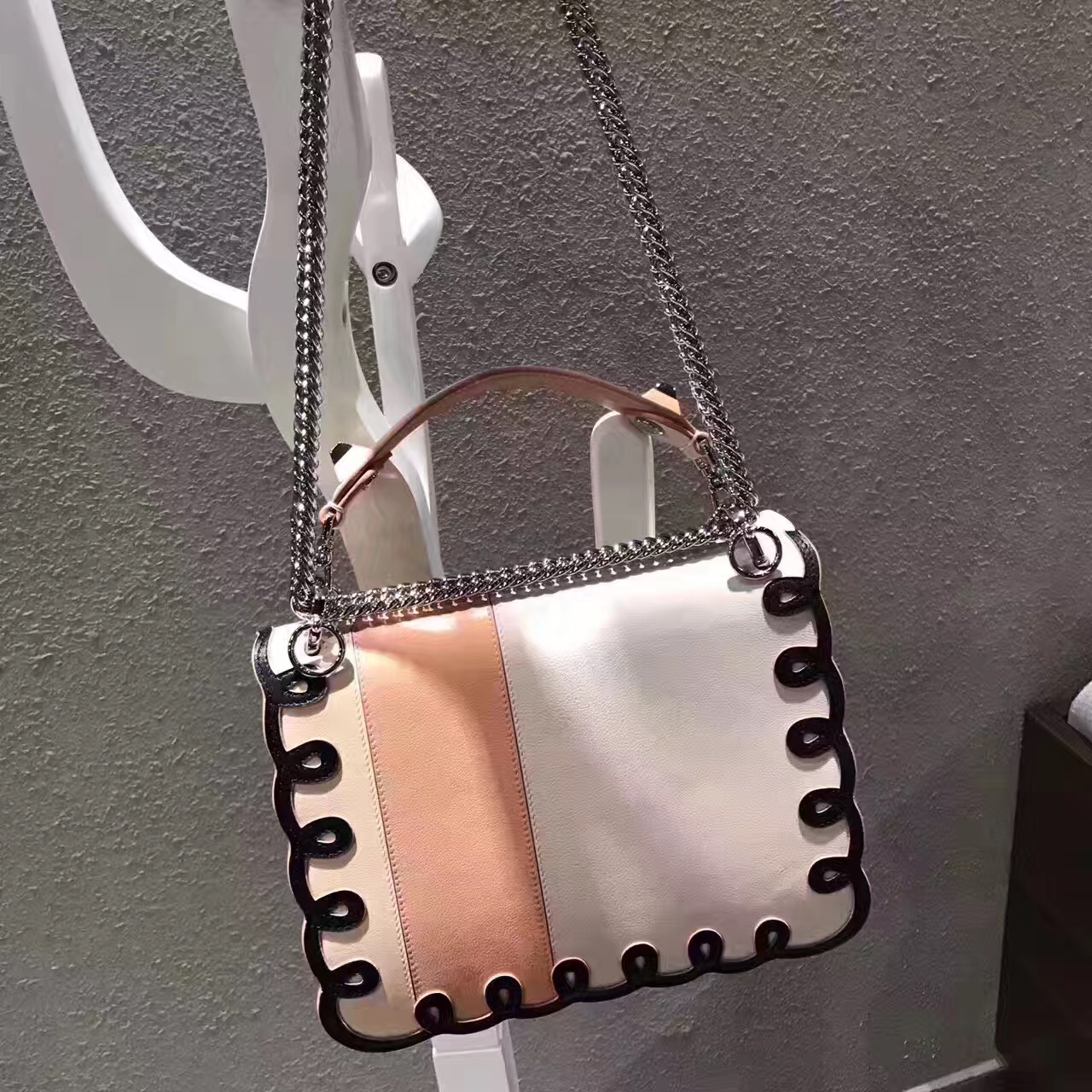 fendi包包最新款,fendi包的经典款