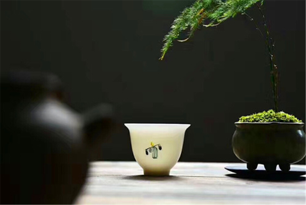 有茶时学佛听禅，有酒时便乘云学仙