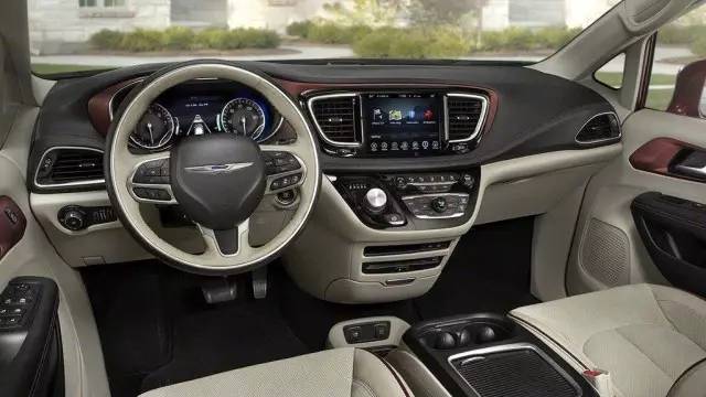 克莱斯勒pacifica与大捷龙的区别,克莱斯勒pacifica混动2023