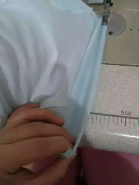 自己动手给宝宝做防踢睡袋,宝宝什么时候可以用分腿睡袋