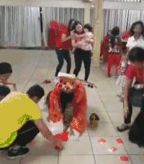 当武士刀遇到剑，一刀砍下去见真知，武士刀：就是让你想不到