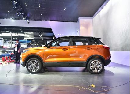 18款猎豹cs9高配1.5劲酷6座,猎豹cs9是路虎吗