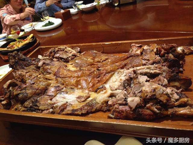 点了份烤全羊没吃完，打包回家配上剩米饭再加工一下，味道好极了