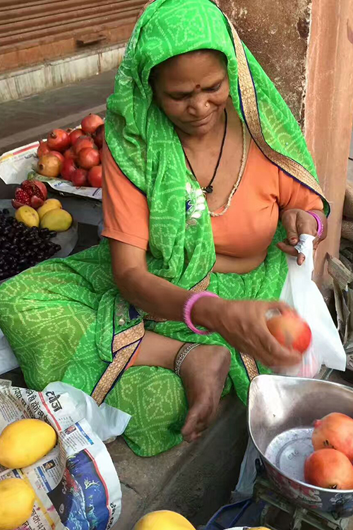 珠宝人还是美食家看看时下流行的那些好玩儿好吃的珠宝游学吧