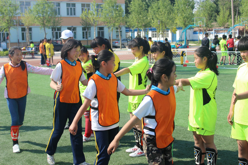 青春如火超越自我拔河比赛,青春如火超越自我全力以赴