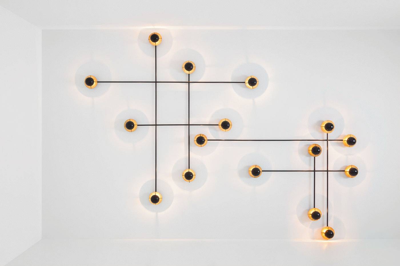 色彩魔术师，Gay一般友谊的男男设计师组合