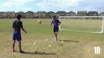 足球实战技巧训练,足球基本功球感练习在家里