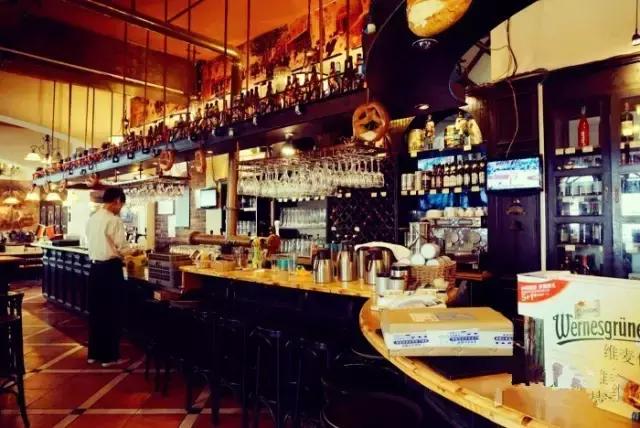 天津可以看球赛撸串的地方,在天津津南喝酒看球