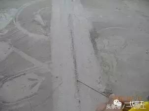 工程建设楼房渗漏水问题总结,外墙空鼓开裂渗漏水维修施工方案