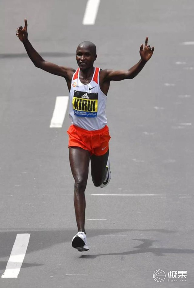 为什么顶级马拉松运动员都穿耐克,最厉害的马拉松选手