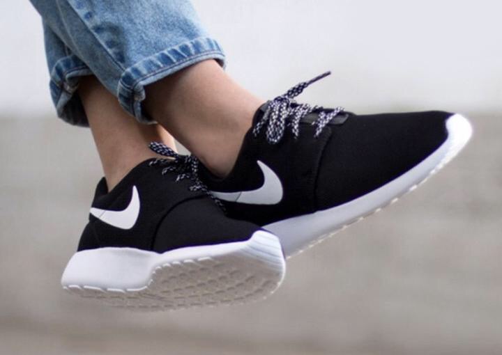 同学，你是否正好缺一双运动鞋