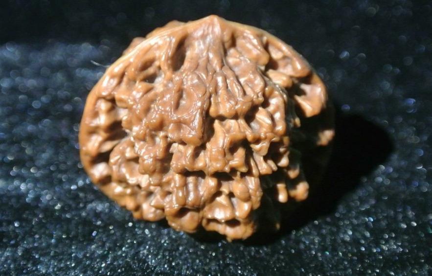 文玩核桃有色差怎么办,文玩核桃有色差能盘成一样颜色吗