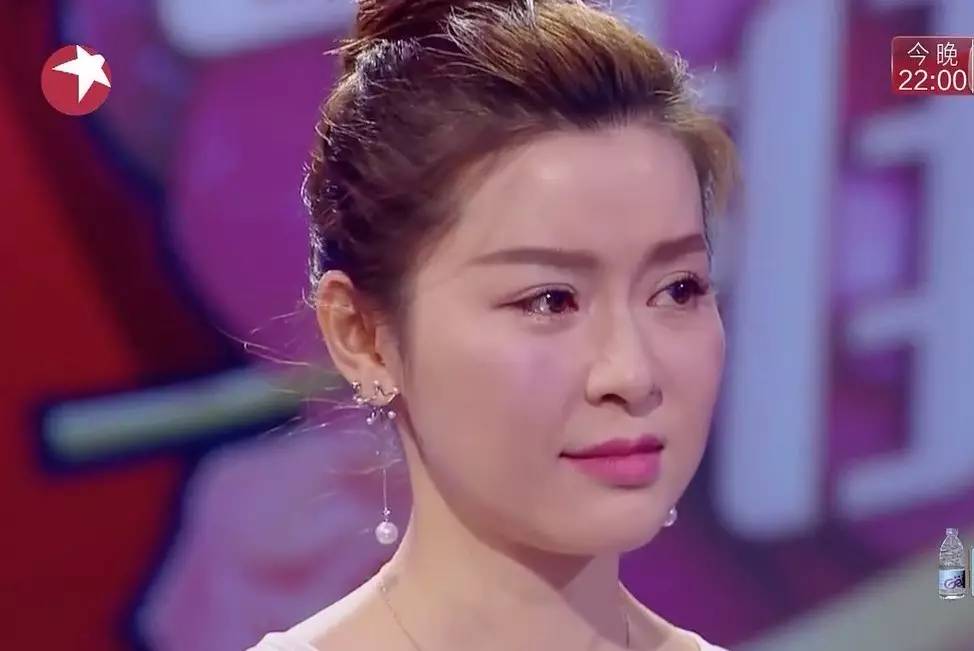 她是《中国式相亲》里最具争议的女嘉宾，逆龄的美貌是福还是祸？