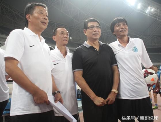 他因肺癌去世，患病期间彰显人间大爱，海派足球的代表，！