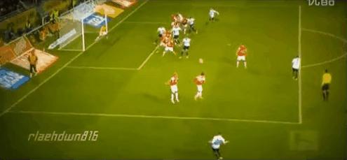 踢爆足球、单季进球上双的中卫，舍他其谁？