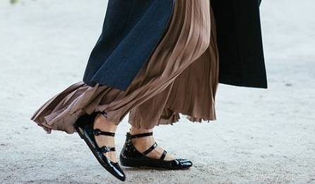 玛丽珍鞋流行了许久 (2022年最流行的玛丽珍鞋)