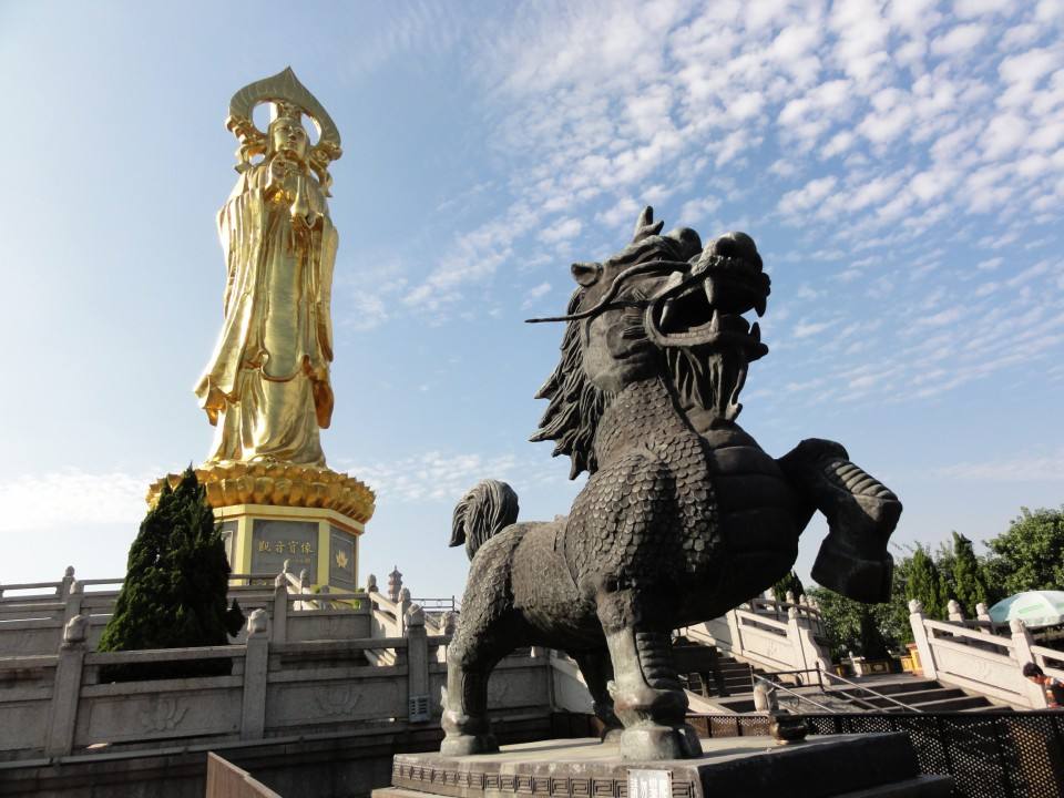 最庄严的佛像竖屏图片,中国最出名的十大佛像