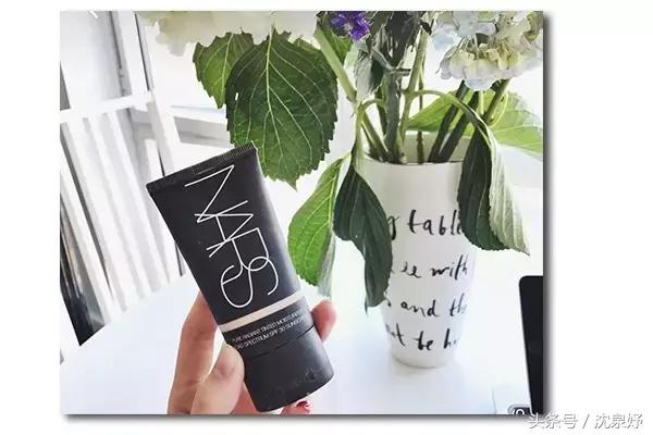 这几个化妆包里必备的，好用且值得回购的彩妆品，你都有了吗？