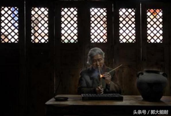 黄铜水烟筒老物件,五六十年代水烟筒老物件图片