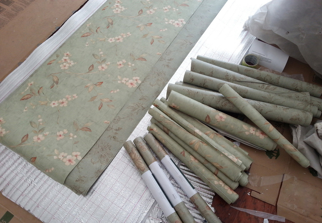 新手自己贴墙纸,贴墙纸遇到墙空鼓怎么办