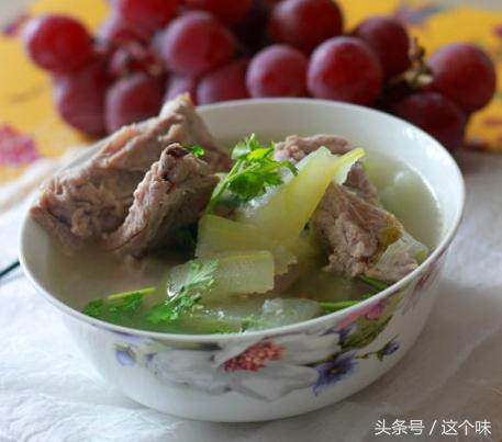 适合夏天喝的冬瓜排骨汤,夏天如何炖冬瓜排骨汤