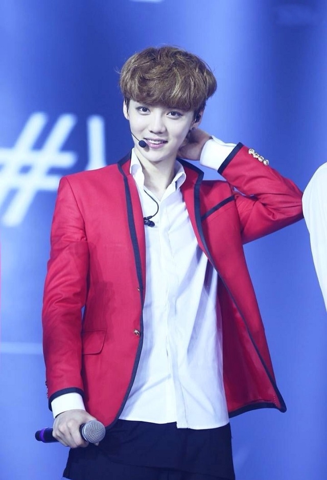 鹿晗张艺兴听到熟悉的名字,张艺兴外号傻狍子