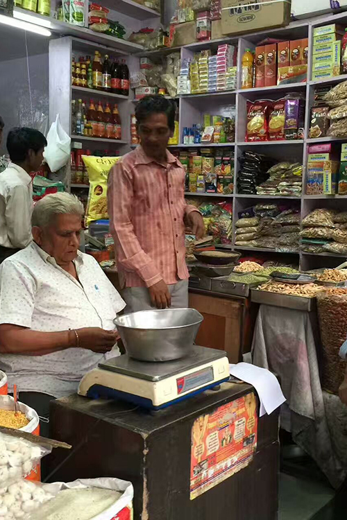 珠宝人还是美食家看看时下流行的那些好玩儿好吃的珠宝游学吧