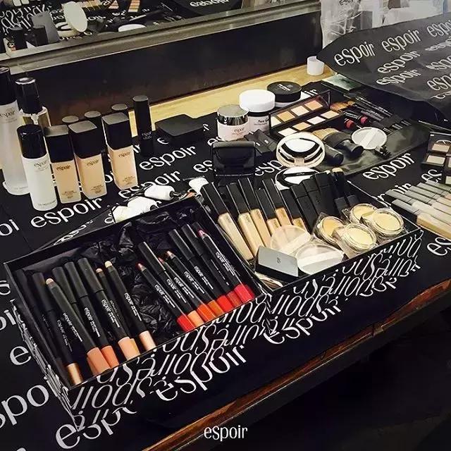 mac气垫遮瑕怎么样 (mac哪个色号适合淡妆或裸妆)