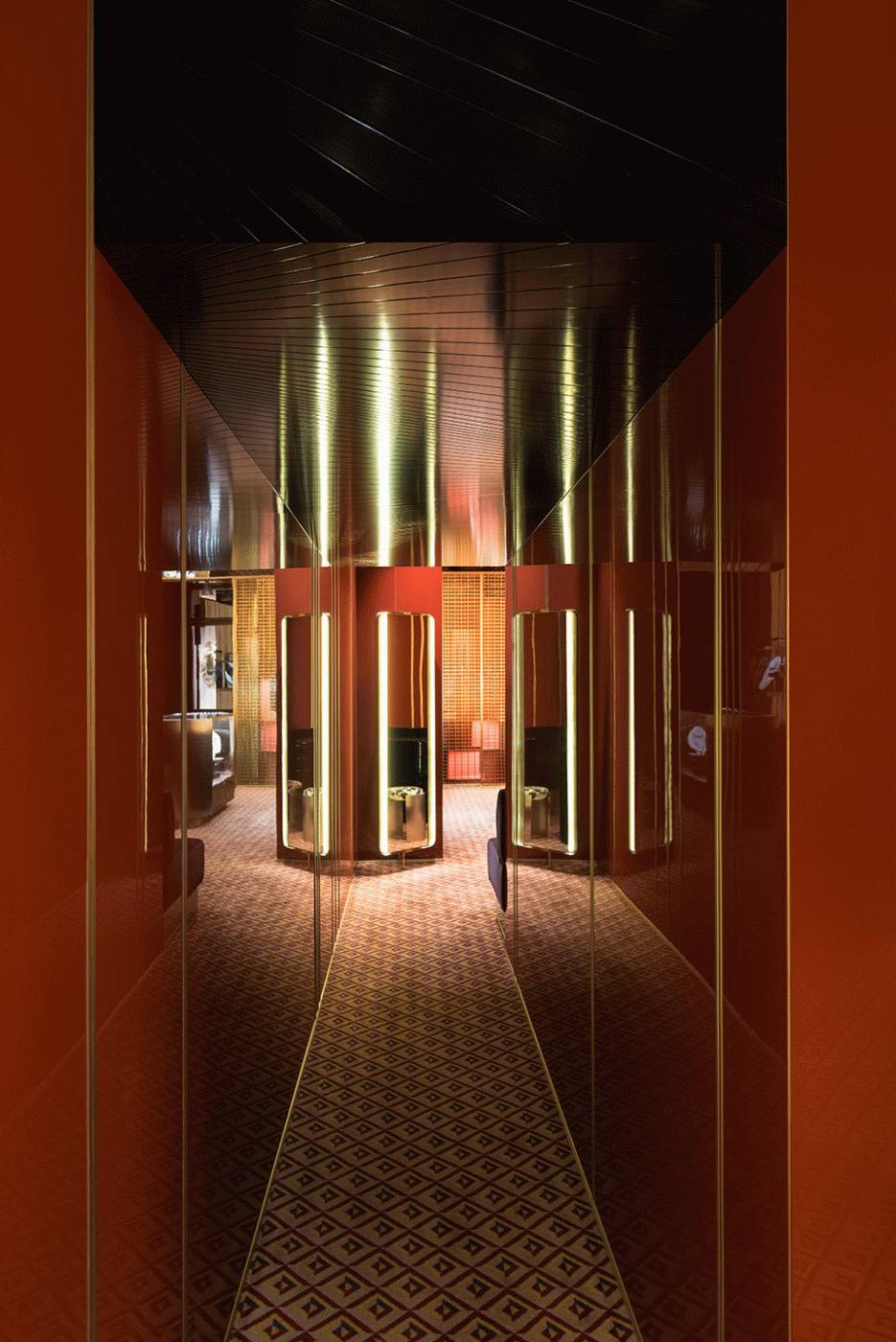 色彩魔术师，Gay一般友谊的男男设计师组合