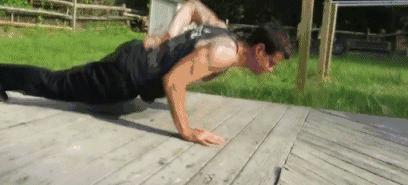 如何快速获得胸肌和腹肌,8个动作矫正胸肌左右大小不一样